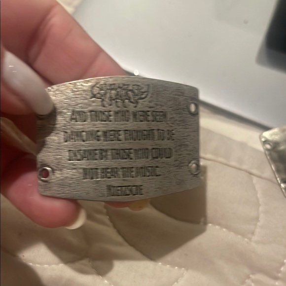 Silver and Black Decorative Plaque Set - Picture 5 of 6